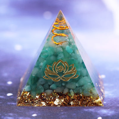 Natural Green Aventurine Tumbled Stones Orgone Pyramid - Centennial 