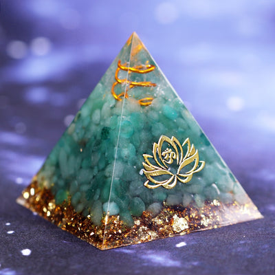 Natural Green Aventurine Tumbled Stones Orgone Pyramid - Centennial 